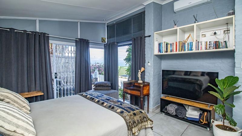 7 Bedroom Property for Sale in Santos Bay Western Cape